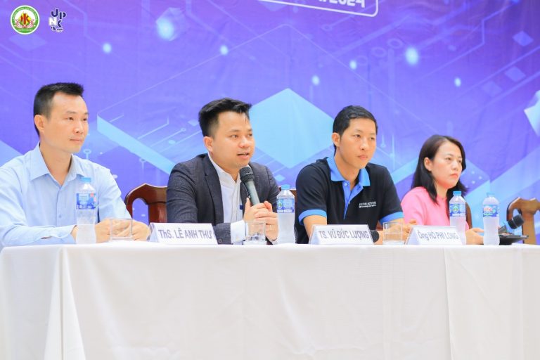 CEO Vũ Đức Lượng truyền lửa đam mê công nghệ thông tin cho du học sinh tại trường THPT Nguyễn Khuyến, TPHCM